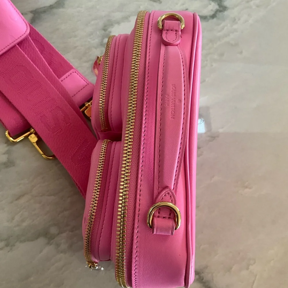 Sold Amazing Louis Vuitton Pink Utility Bag - Picture 5 of 16